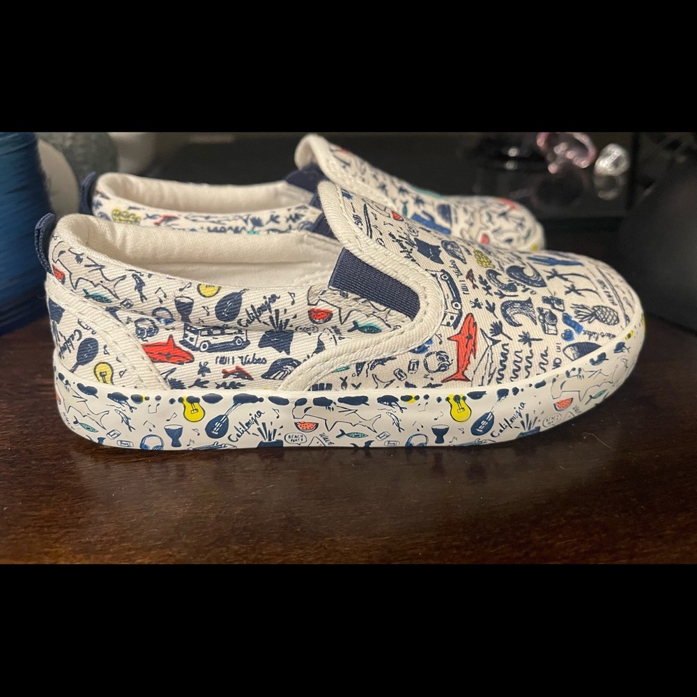 Gap slip on shoes kids!